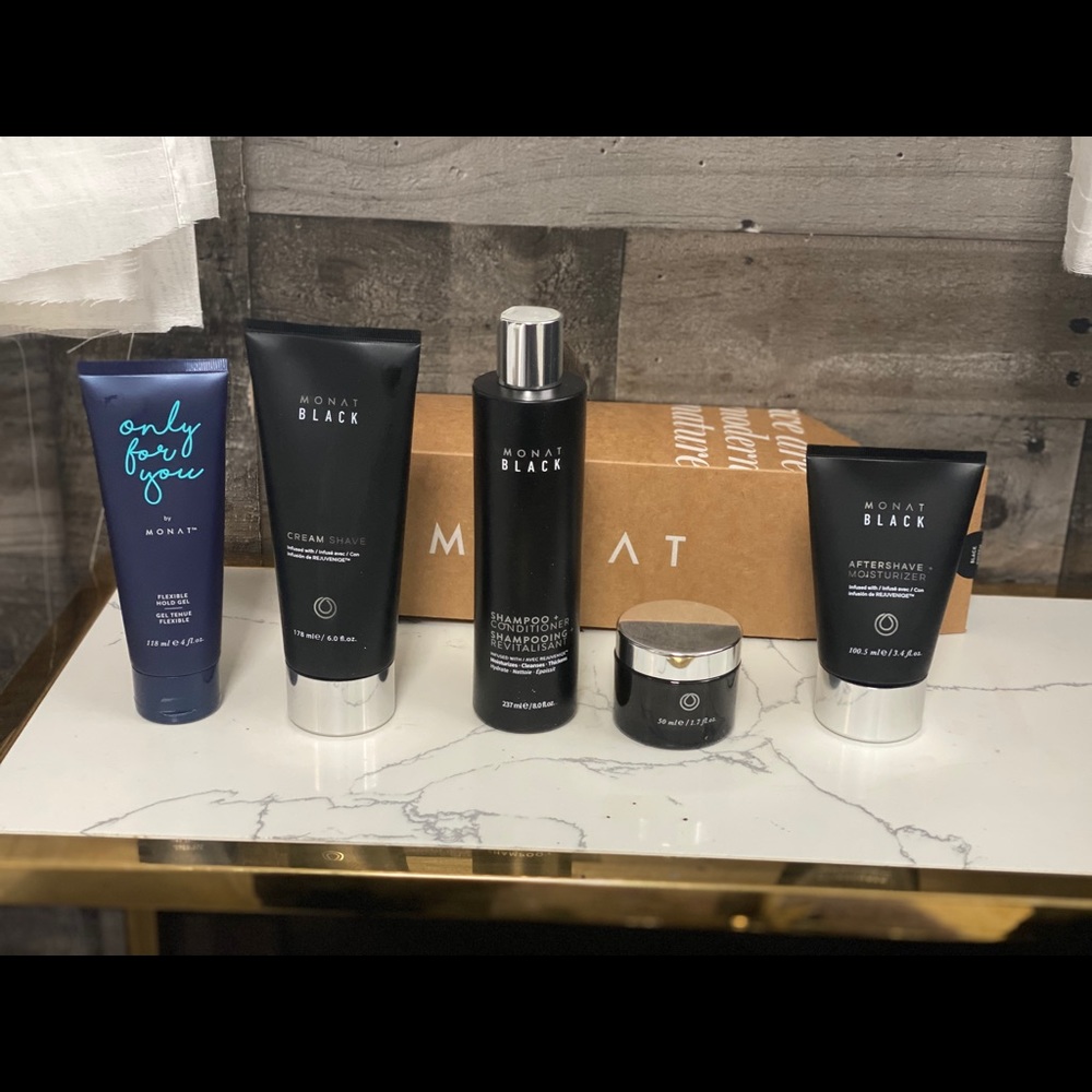 Brand new Monat BLACK line bundle!!